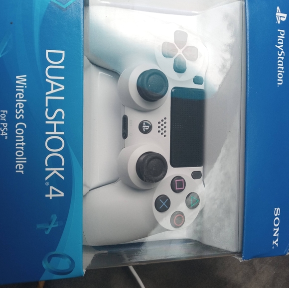 Shoes - Picture 6 of 8